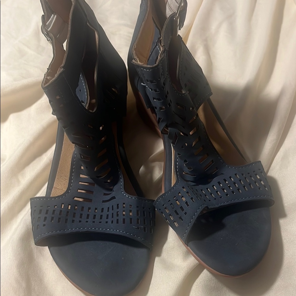 Women's Navy Sandals
